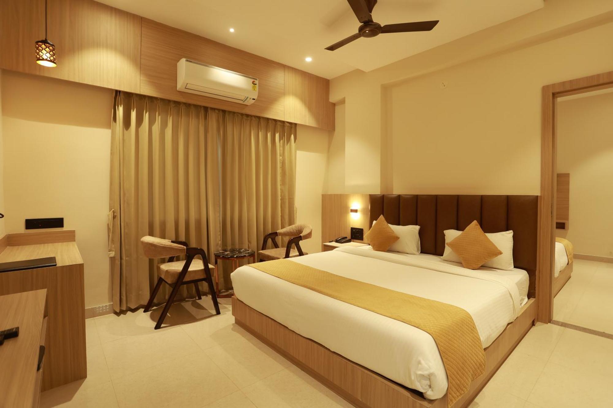 Hotel Taviral Regency Udaipur Ngoại thất bức ảnh