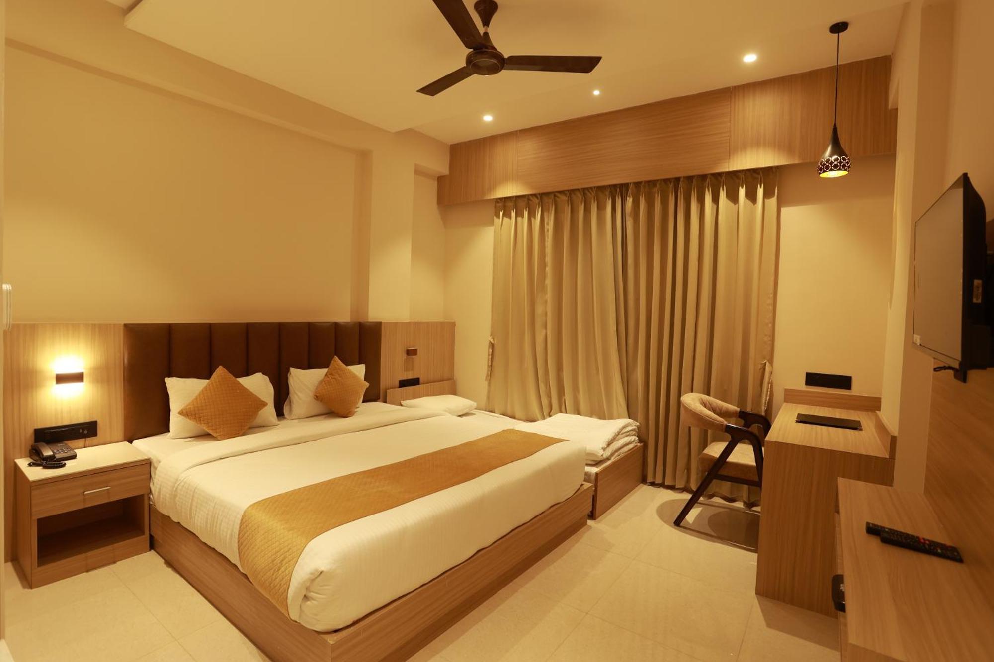 Hotel Taviral Regency Udaipur Ngoại thất bức ảnh