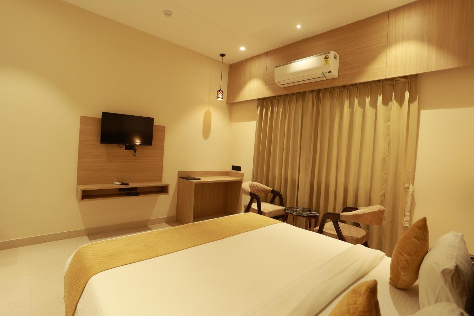 Hotel Taviral Regency Udaipur Ngoại thất bức ảnh
