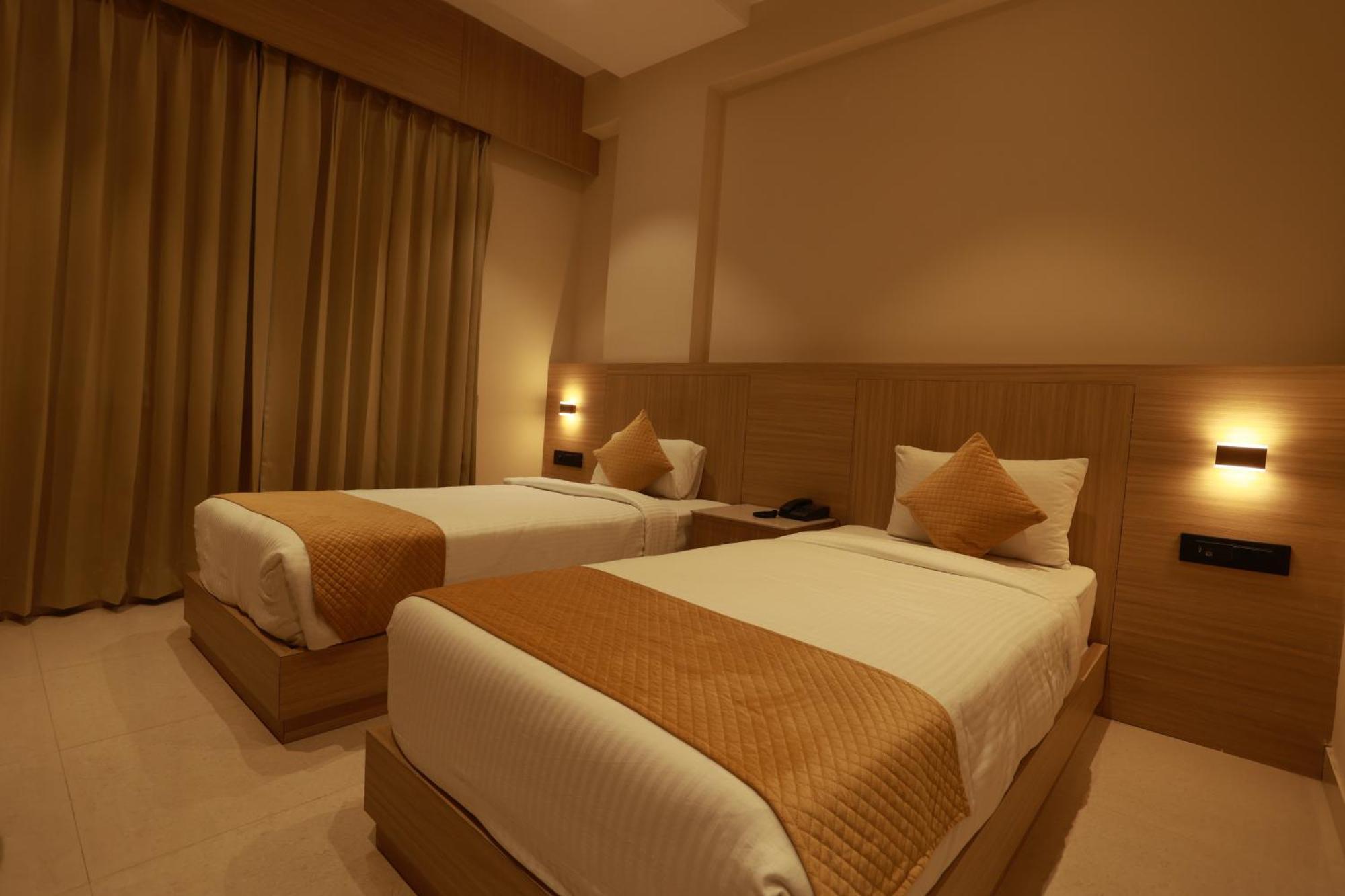 Hotel Taviral Regency Udaipur Ngoại thất bức ảnh