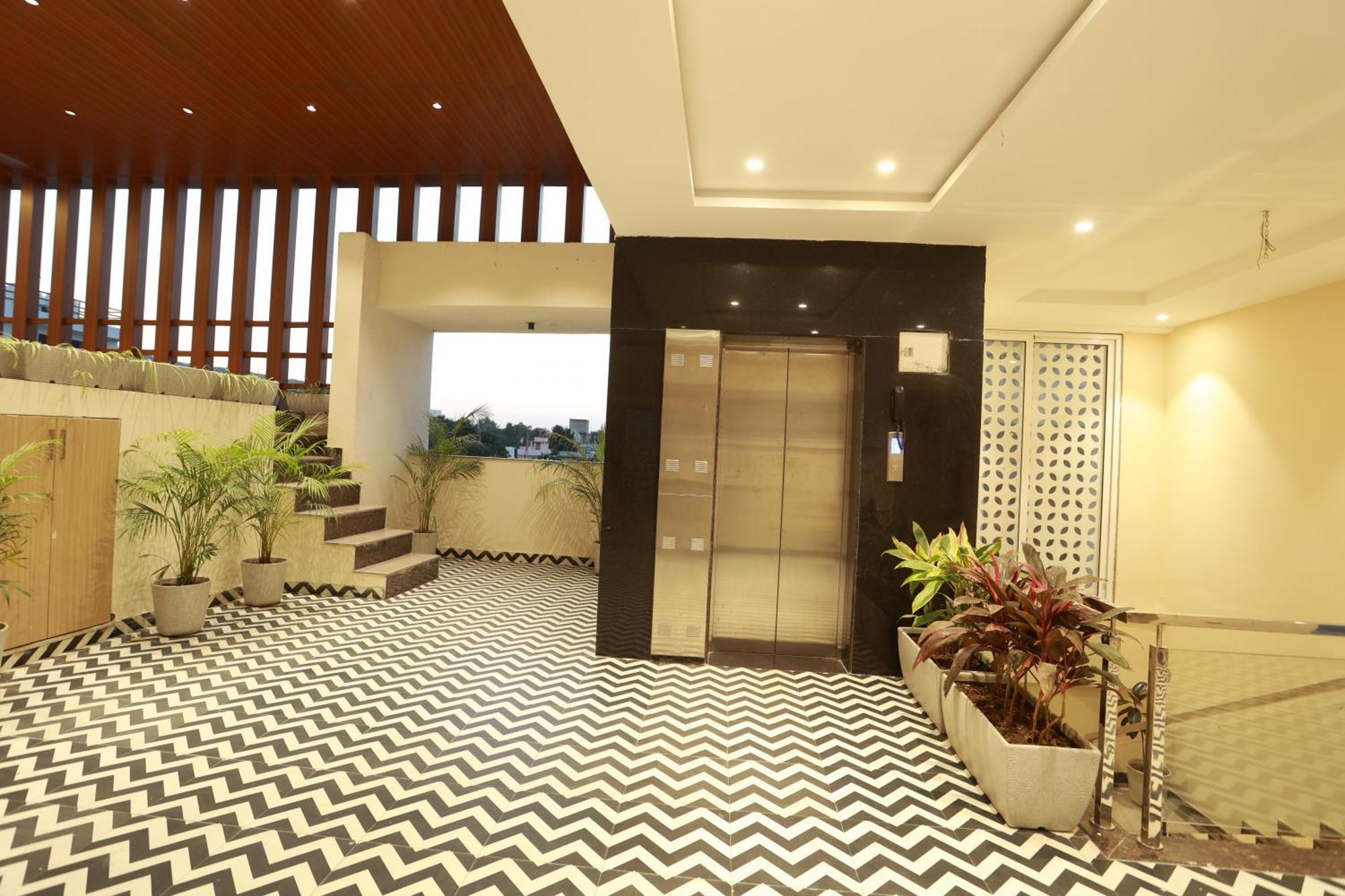 Hotel Taviral Regency Udaipur Ngoại thất bức ảnh