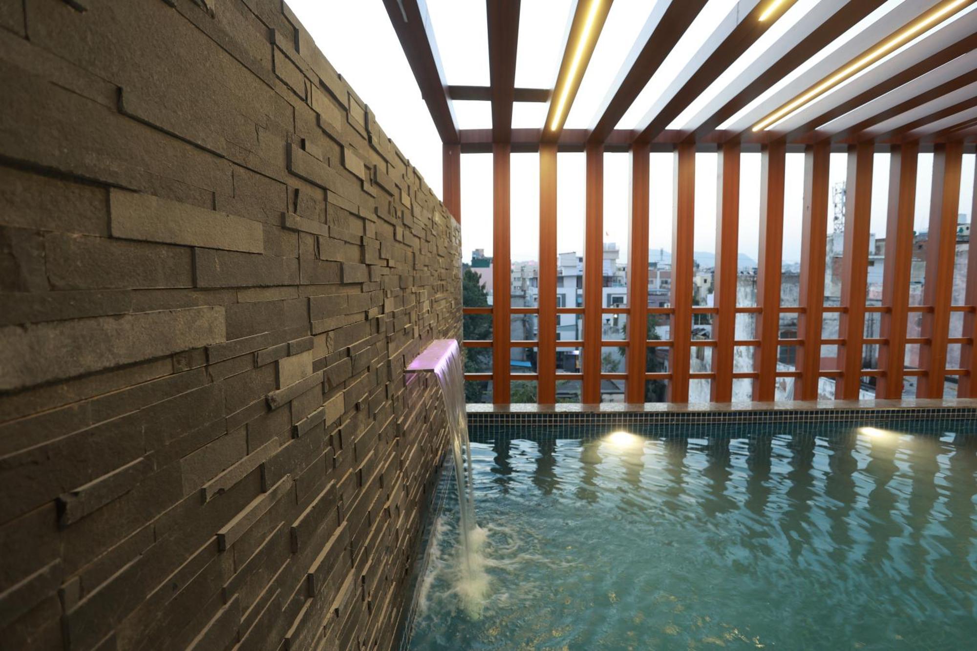 Hotel Taviral Regency Udaipur Ngoại thất bức ảnh