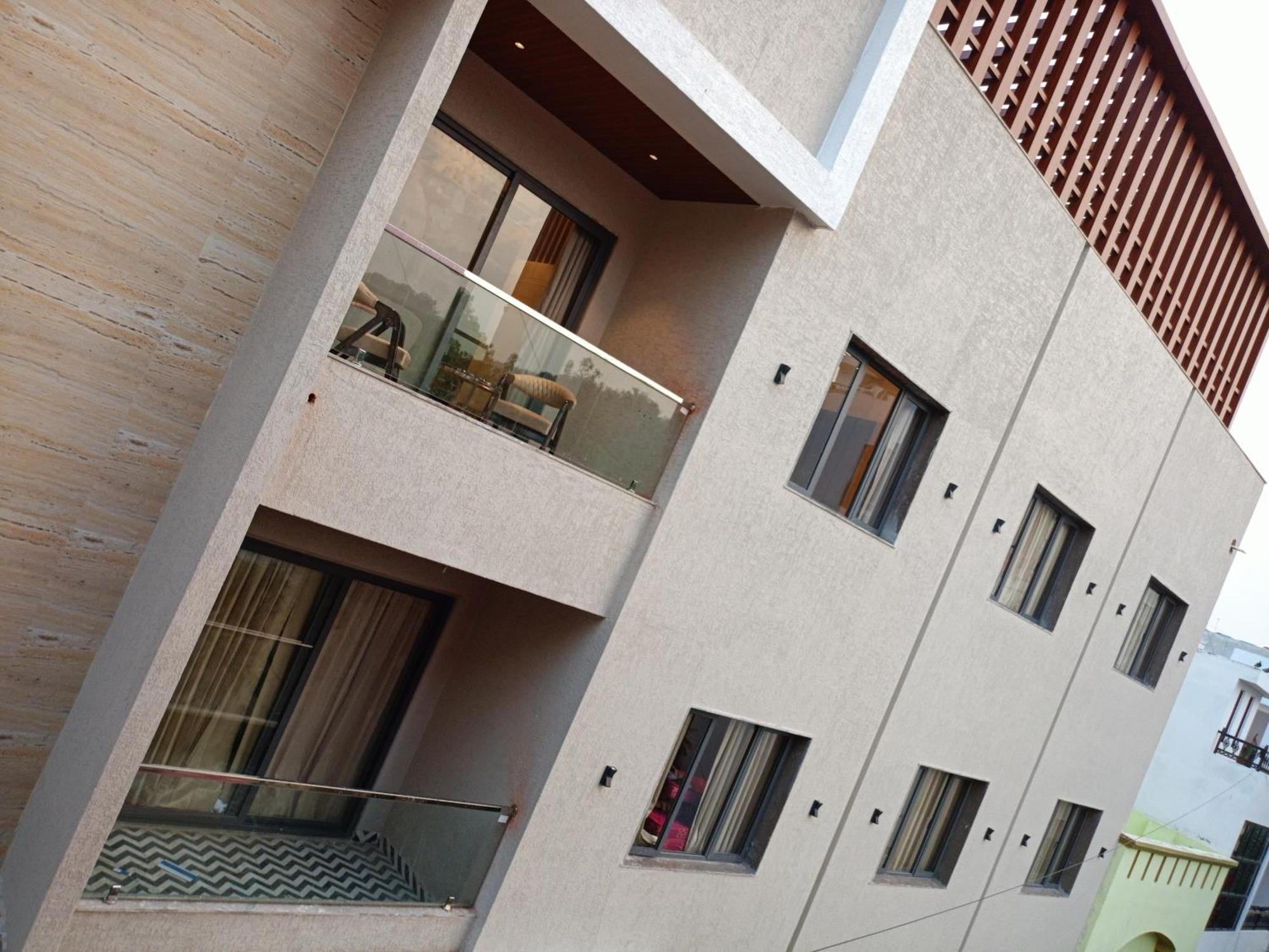 Hotel Taviral Regency Udaipur Ngoại thất bức ảnh